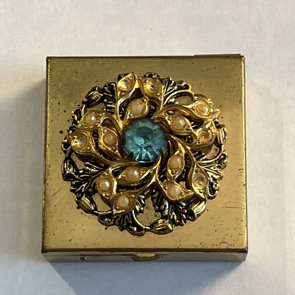 VintageGold Tone Hinged Pill Box Purse Accessory 3Dโ Blue Flower Rhinestone 1.5"